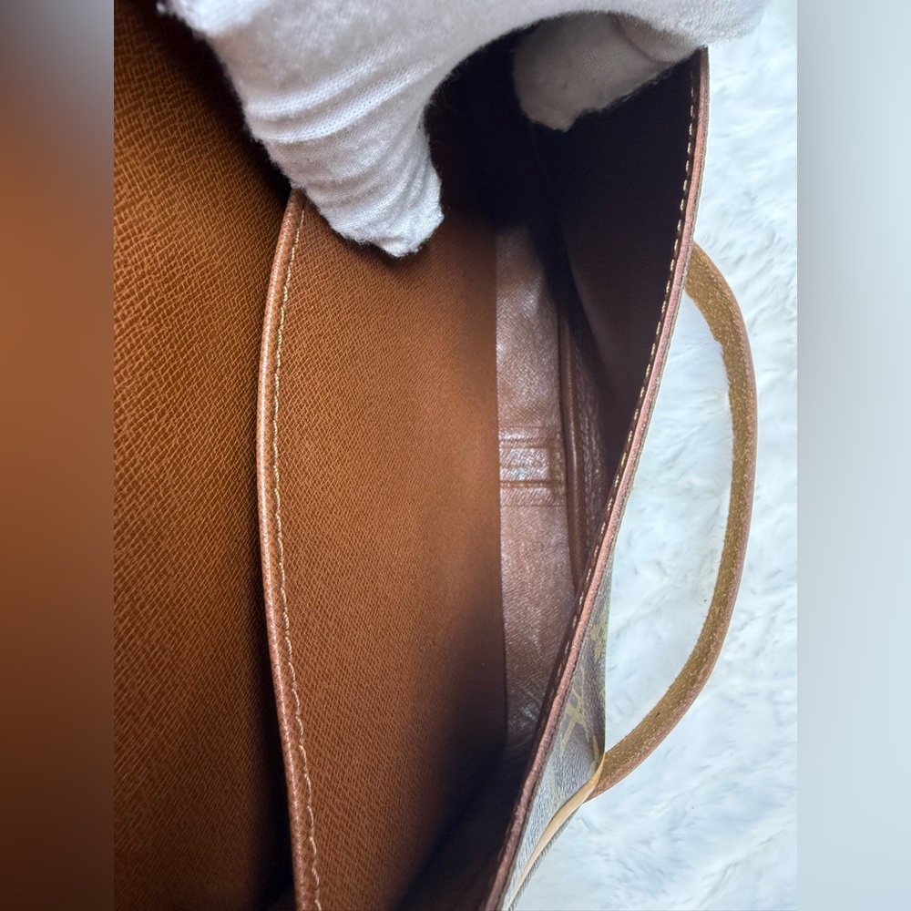 Louis Vuitton Monogram Crossbody Bag in Brown and Gold - Picture 5 of 12